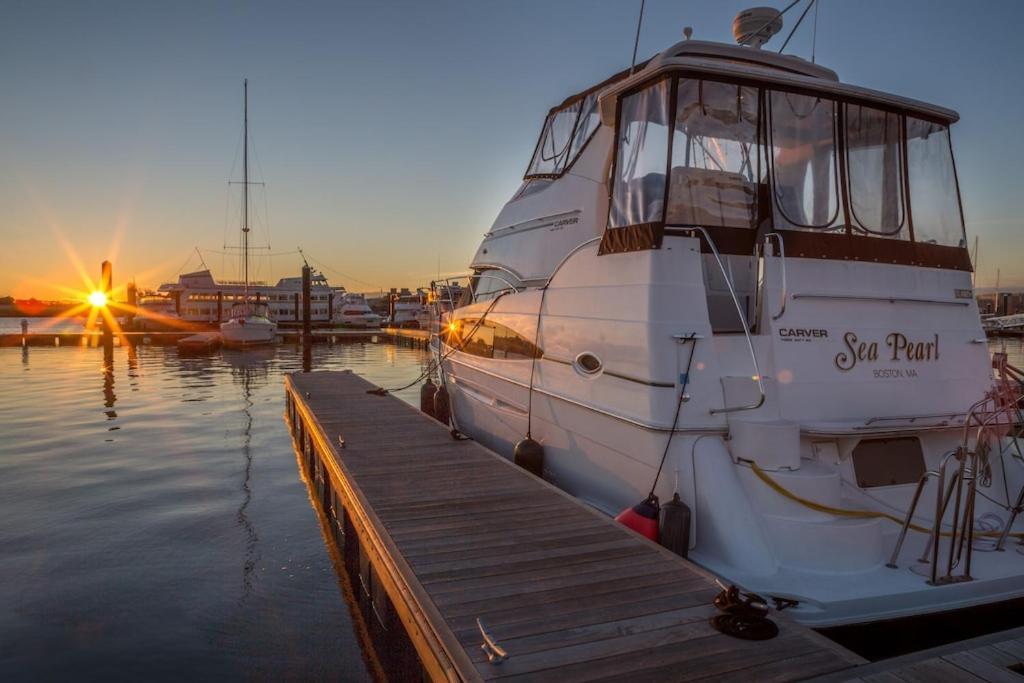 Hotel Sea Pearl Boston Yacht Extérieur photo